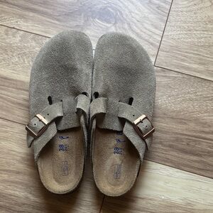 Birkenstock Suede Tan Clogs